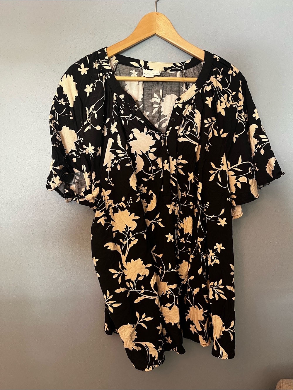 Ava & Viv Floral Button-Front Blouse